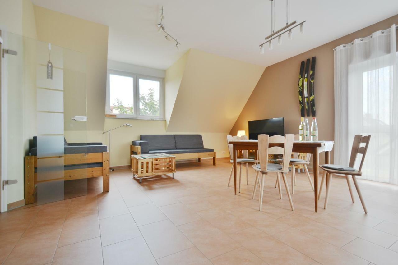 Rieslingstube Bei Britta & Joachim Apartment Undenheim Bagian luar foto